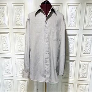 Bill Blass Mens Basic Button-Up Dress Shirt. Size 34/35.